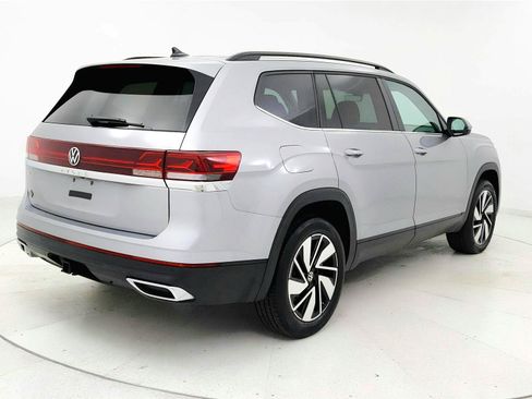 Used 2025 Volkswagen Atlas SE FWD image 5