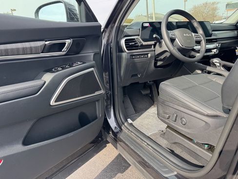 New 2025 Kia Telluride EX w/ EX Captain's Chair Package image 12
