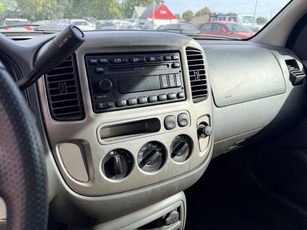 Used 2003 Ford Escape XLT FWD image 10