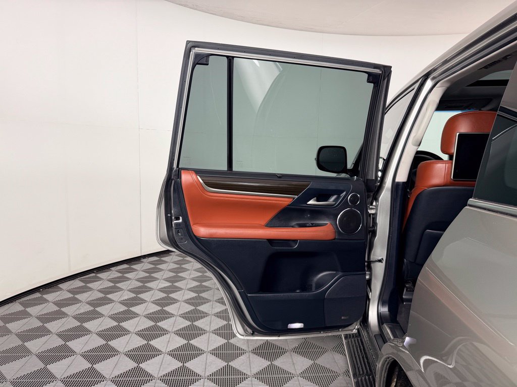 Used 2019 Lexus LX 570 4WD w/ Luxury Package image 24