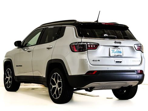 Used 2024 Jeep Compass Limited AWD/4WD image 8