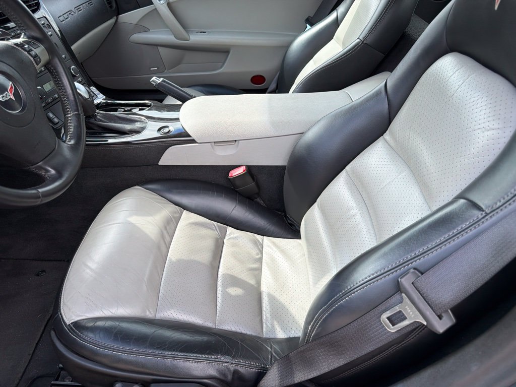 Used 2010 Chevrolet Corvette Grand Sport w/ Preferred Equipment Group RWD image 8
