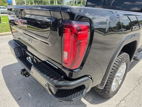 Used 2022 GMC Sierra 2500 Denali AWD/4WD image 13