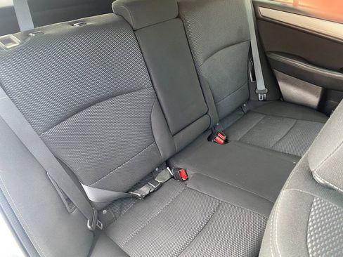 Used 2019 Subaru Outback 2.5i Premium image 15