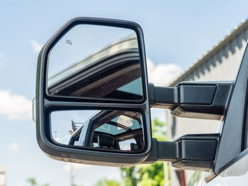 Used 2019 Ford F350 Lariat w/ Lariat Ultimate Package AWD/4WD image 11