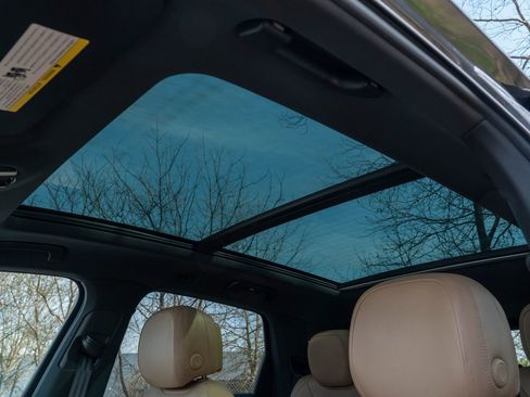 Used 2019 Porsche Cayenne image 30