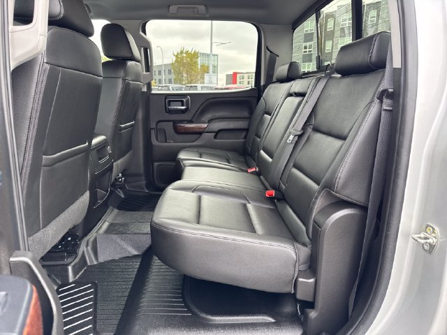 Used 2019 GMC Sierra 2500 SLT w/ Duramax Plus Package AWD/4WD image 25