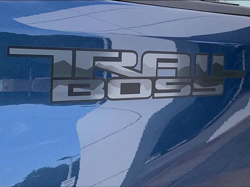 Used 2025 Chevrolet Silverado 2500 LT w/ Trail Boss Package AWD/4WD image 28