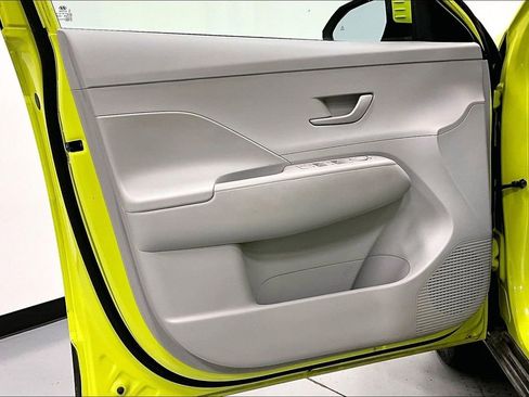 Used 2024 Hyundai Kona SEL image 20