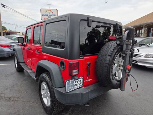 Used 2015 Jeep Wrangler Unlimited Sport w/ Quick Order Package 24S AWD/4WD image 4