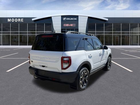 Used 2023 Ford Bronco Sport Outer Banks image 3