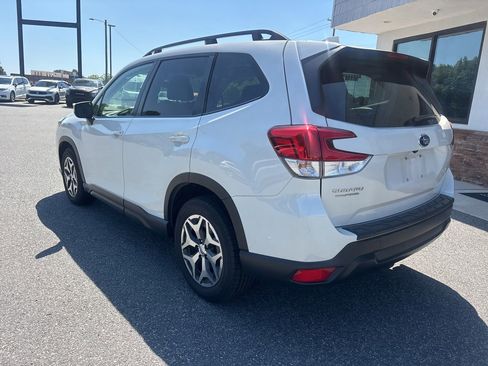 Used 2022 Subaru Forester Premium w/ Popular Package #3 AWD/4WD image 6