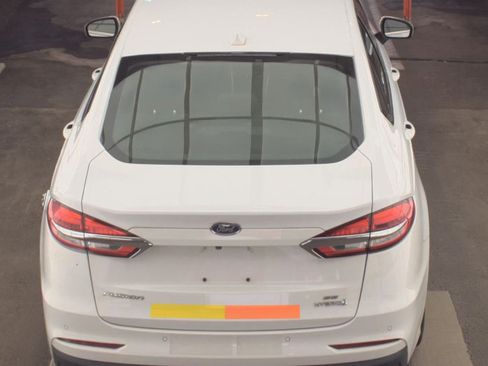 Used 2019 Ford Fusion SE FWD image 6