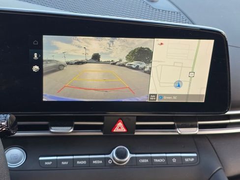 Used 2024 Hyundai Elantra SEL image 19