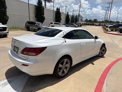 Used 2013 Lexus IS 250C w/ Luxury Pkg RWD image 2