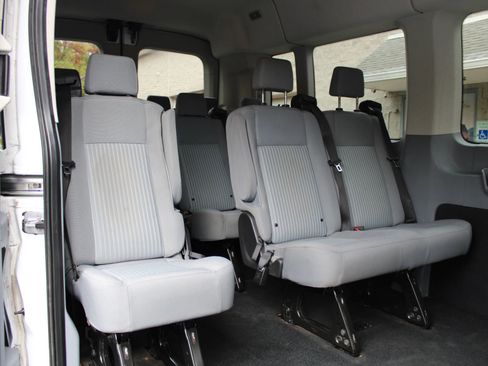 Used 2019 Ford Transit 350 XLT image 16