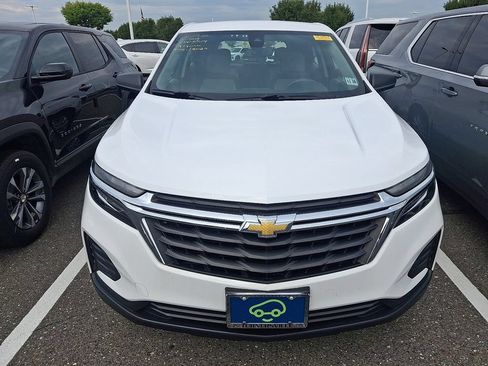 Used 2024 Chevrolet Equinox LS w/ Driver Confidence II Package FWD image 2