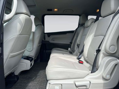 Certified 2025 Honda Odyssey EX-L image 13