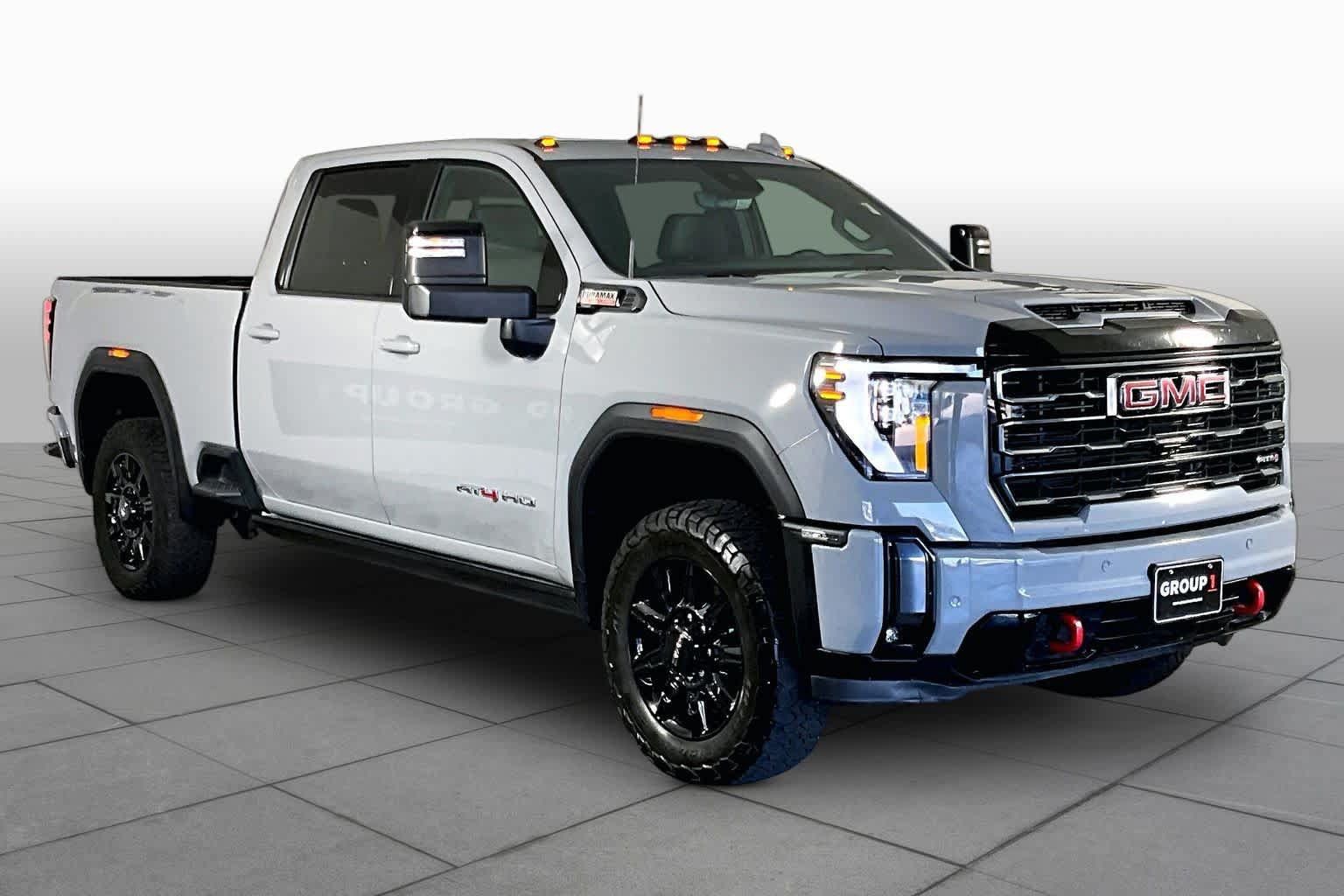 Used 2024 GMC Sierra 2500 AT4 w/ AT4 Premium Plus Package AWD/4WD image 3