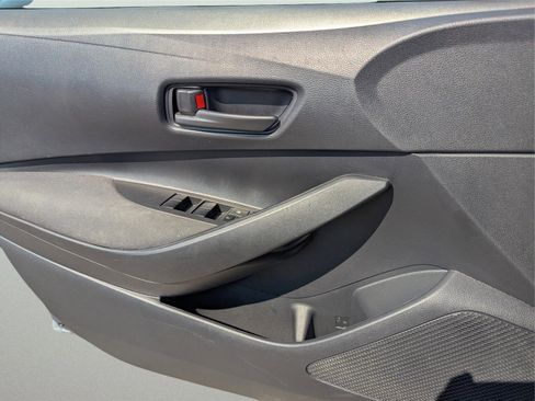 Used 2023 Toyota Corolla LE image 21