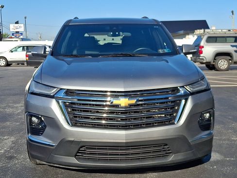 Used 2023 Chevrolet Traverse LT AWD/4WD image 2