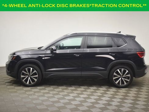 Used 2022 Volkswagen Taos SE AWD/4WD image 11