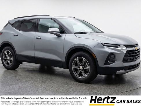 Used 2025 Chevrolet Blazer LT image 1