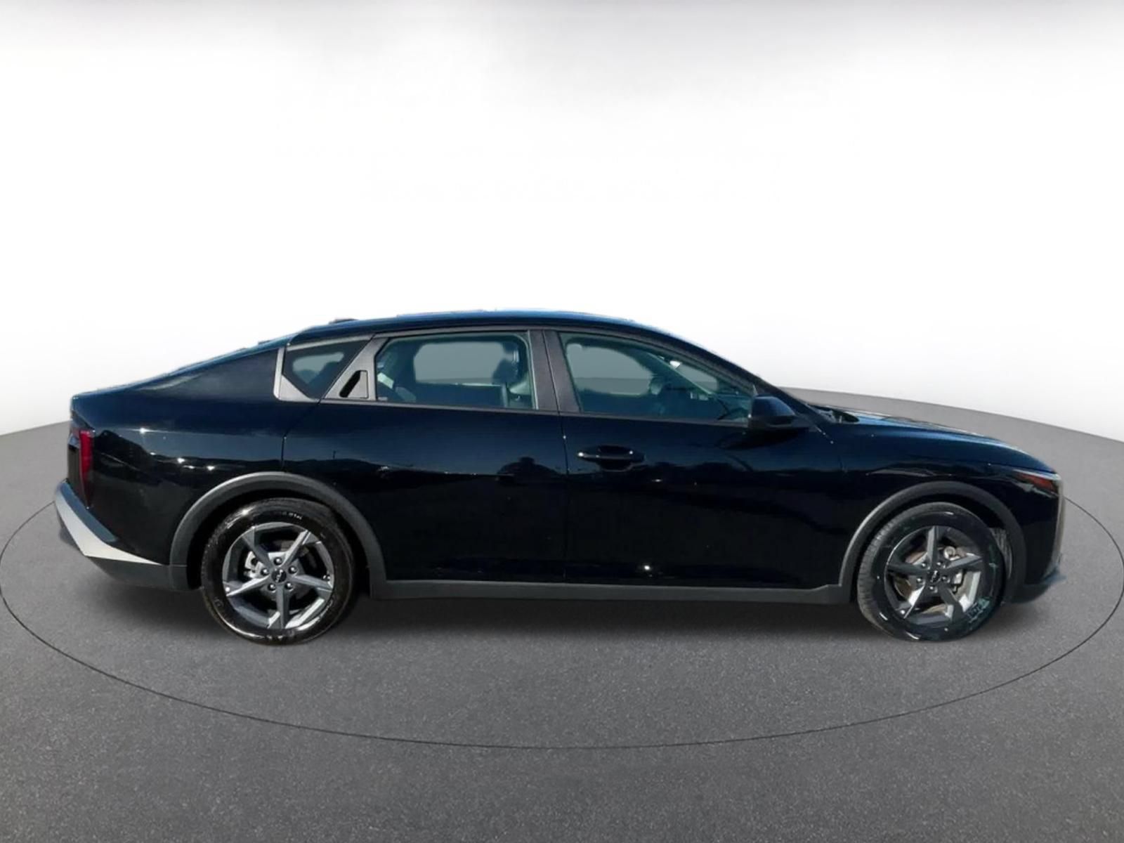 Used 2025 Kia K4 FWD image 15