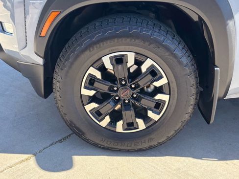 Certified 2022 Nissan Frontier Pro-X image 10