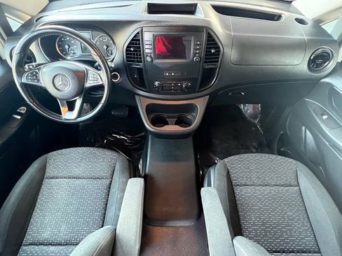 Used 2022 Mercedes-Benz Metris image 18