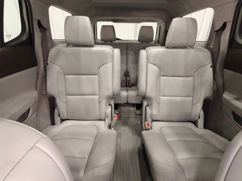 Used 2019 GMC Acadia SLT AWD/4WD image 24