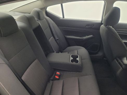 Used 2025 Nissan Altima 2.5 SV FWD image 19