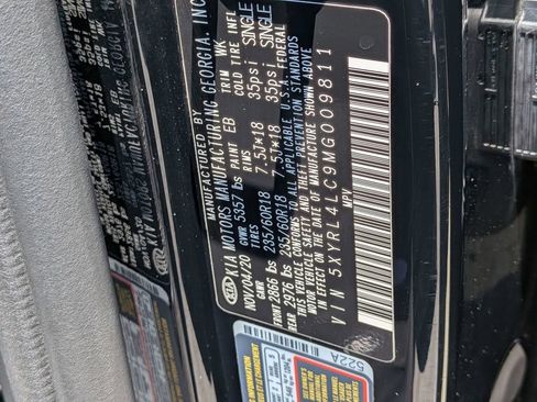 Used 2021 Kia Sorento S w/ Panoramic Sunroof Package FWD image 27