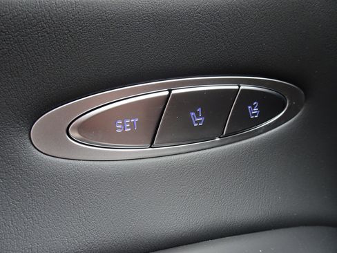 New 2026 Genesis GV70 2.5T Select image 22