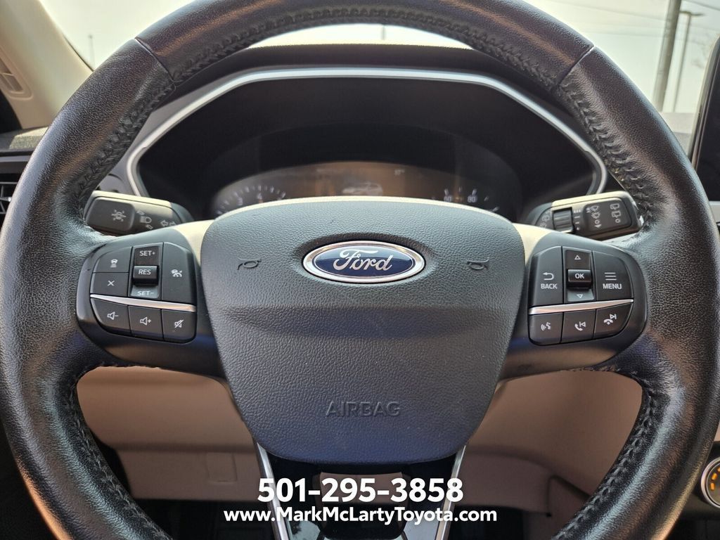 Used 2020 Ford Escape SEL FWD image 22
