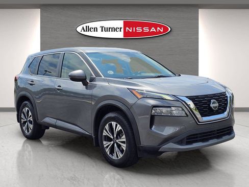 Used 2022 Nissan Rogue SV image 1