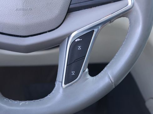 Used 2017 Cadillac XT5 Luxury w/ Driver Awareness Package image 21