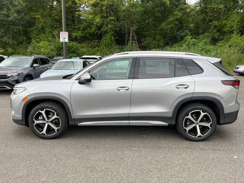 New 2025 Volkswagen Tiguan SE image 3