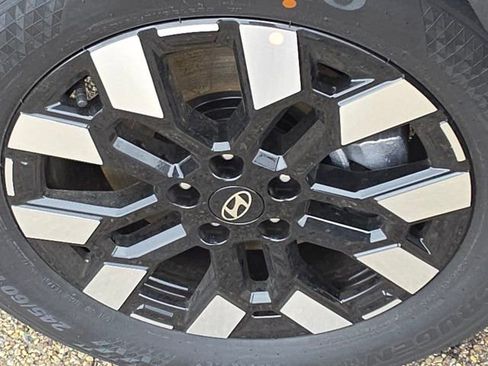 Certified 2025 Hyundai Santa Cruz SEL image 19