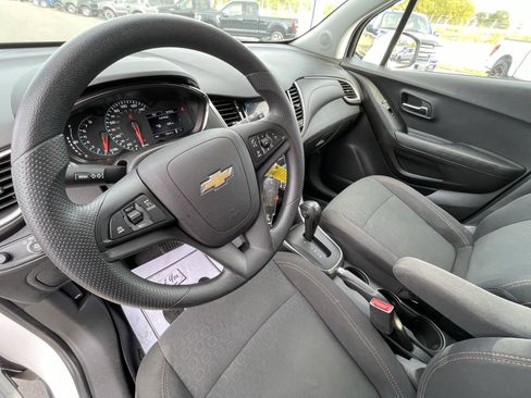 Used 2019 Chevrolet Trax LS w/ Tint and Cruise Package image 15