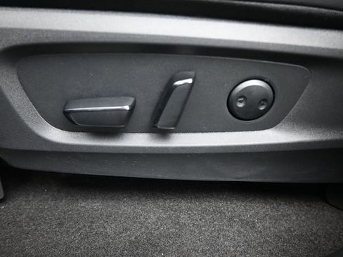 New 2026 Nissan Pathfinder SL w/ SL Premium Package image 33