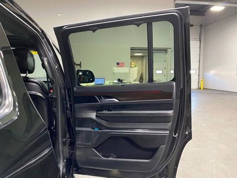 Used 2022 Jeep Grand Wagoneer Series I image 26