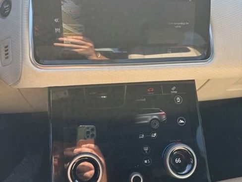 Used 2018 Land Rover Range Rover Velar S AWD/4WD image 3