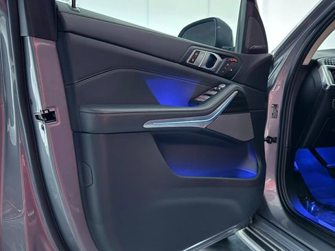 Used 2025 BMW X7 xDrive40i image 17