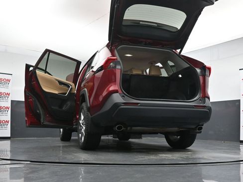 Used 2023 Toyota RAV4 XLE Premium AWD/4WD image 41