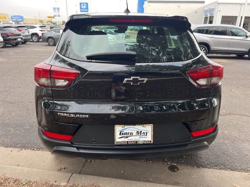 Used 2021 Chevrolet TrailBlazer LS w/ LPO, Blackout Package image 6