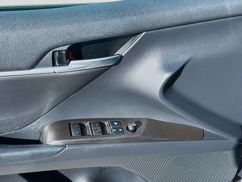 Used 2021 Toyota Camry LE FWD image 16