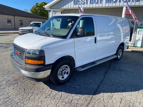 Used 2019 GMC Savana 2500 w/ Driver Convenience Package RWD image 3
