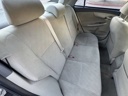Used 2010 Toyota Corolla LE FWD image 12