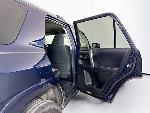 Used 2019 Toyota 4Runner SR5 image 27